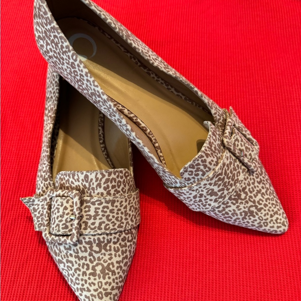 Cute Flats Size 10